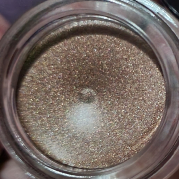 Avon fmg GLIMMER Gel eyeshadow - Picture 2 of 3
